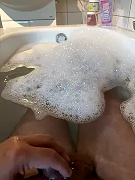 Snapshot of Wessi2005 chatting on September 15, 2025, 3:45 pm Wessi2005 online show from September 15, 2025, 3:45 pm