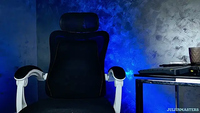 juliusmasters online show from February 3, 2026, 2:53 am