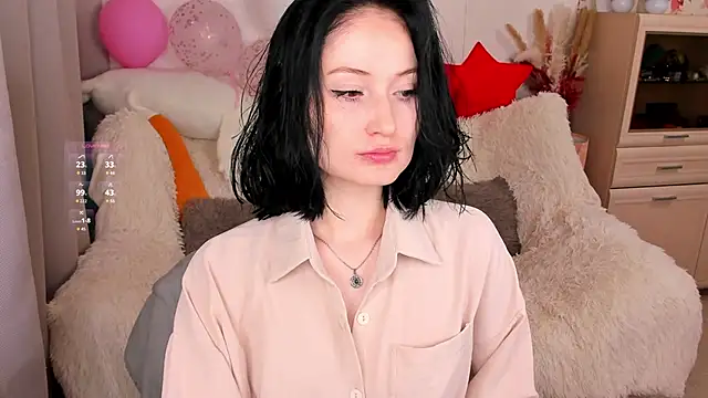 Snapshot of LisaMooore chatting on April 22, 2026, 6:53 pm LisaMooore online show from April 22, 2026, 6:53 pm