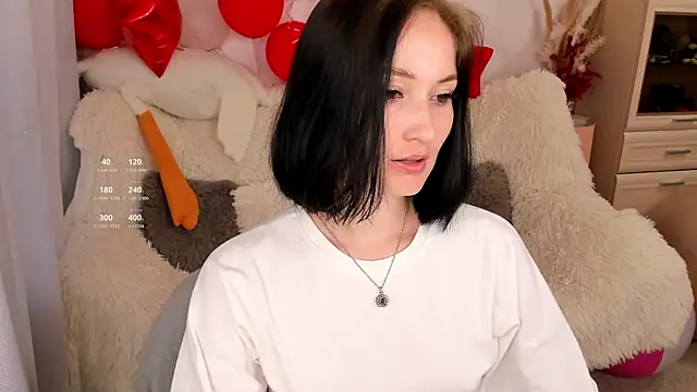 Snapshot of LisaMooore chatting on July 2, 2026, 3:23 am LisaMooore online show from July 2, 2026, 3:23 am