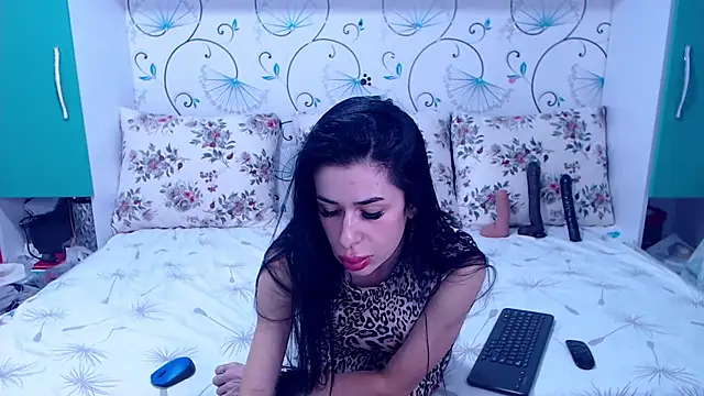 Snapshot of demiemorre chatting on March 20, 2025, 4:51 am demiemorre online show from March 20, 2025, 4:51 am