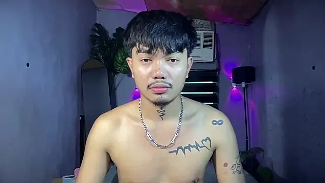 Snapshot of cutievrinx chatting on December 2, 2025, 6:19 am cutievrinx online show from December 2, 2025, 6:19 am