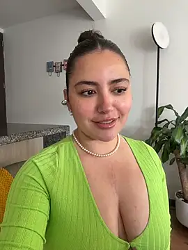 sukhakunis1 online show from June 1, 2026, 4:52 pm