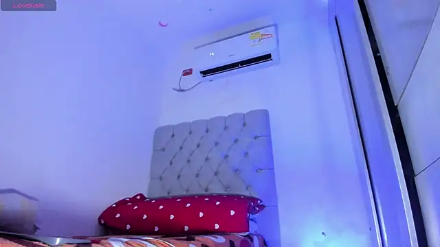 Snapshot of juande_24 chatting on September 17, 2025, 4:08 pm juande 24 online show from September 17, 2025, 4:08 pm