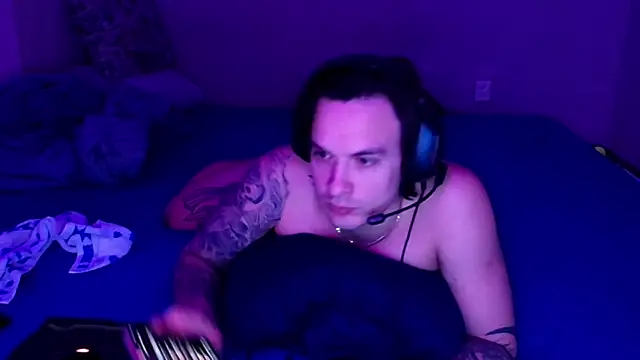 baphomet from ice online show from November 27, 2025, 11:56 am