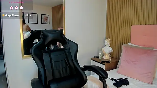 Snapshot of Dakota_diaz_ chatting on March 13, 2025, 8:32 pm Dakota diaz online show from March 13, 2025, 8:32 pm