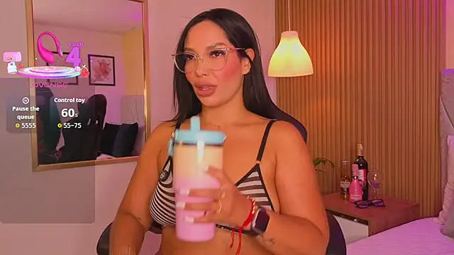 Snapshot of Dakota_diaz_ chatting on December 2, 2025, 8:26 pm Dakota diaz online show from December 2, 2025, 8:26 pm