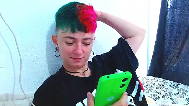 tomboyblue online show from February 23, 2025, 4:02 pm