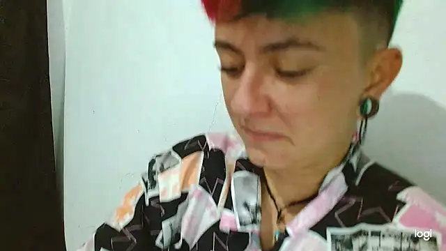 tomboyblue online show from February 26, 2025, 7:31 am