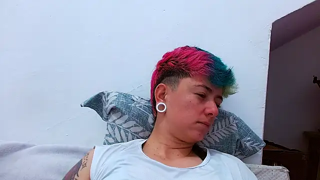 tomboyblue online show from October 24, 2025, 4:36 pm