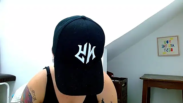 Snapshot of tomboyblue chatting on January 31, 2026, 9:24 pm tomboyblue online show from January 31, 2026, 9:24 pm