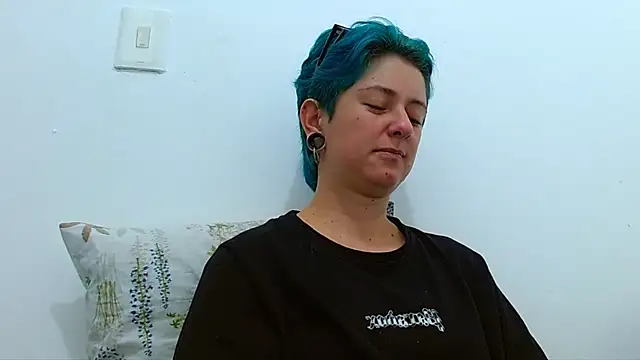 Snapshot of tomboyblue chatting on March 14, 2026, 7:52 pm tomboyblue online show from March 14, 2026, 7:52 pm