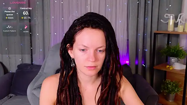 CoreyJane online show from April 10, 2026, 4:28 am