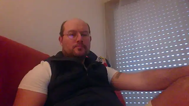 Snapshot of porompomperro chatting on January 8, 2025, 10:59 am porompomperro online show from January 8, 2025, 10:59 am