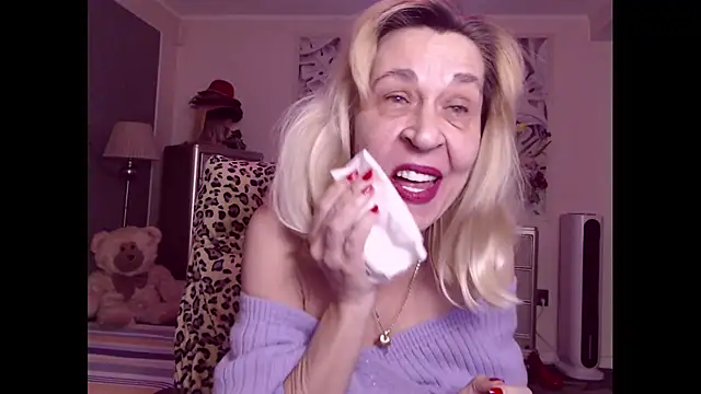 HornyMilf 555 online show from December 22, 2025, 2:47 pm