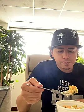 Snapshot of DanielGomez9 chatting on September 23, 2025, 5:16 pm DanielGomez9 online show from September 23, 2025, 5:16 pm