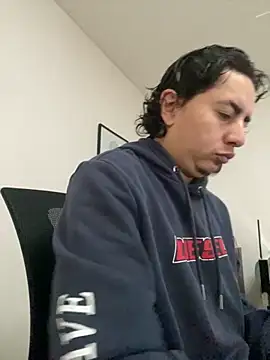 Snapshot of DanielGomez9 chatting on October 10, 2025, 3:33 pm DanielGomez9 online show from October 10, 2025, 3:33 pm