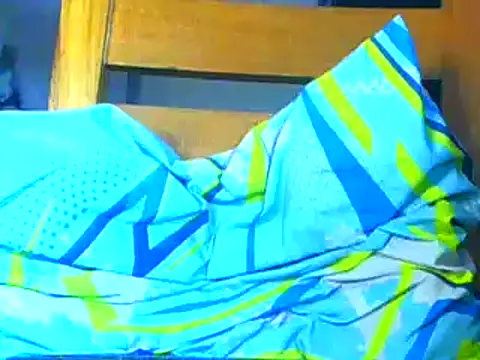 Ian zaenzz online show from January 7, 2025, 10:52 pm