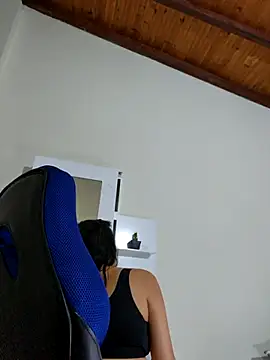 anny vittar online show from October 18, 2025, 4:04 am