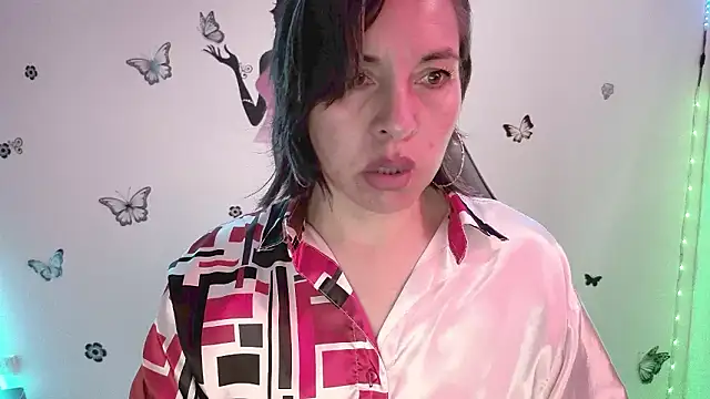 Lady breaks hearts online show from March 16, 2026, 1:04 pm