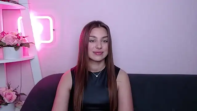 MilanaAngelAs online show from April 19, 2026, 4:45 am