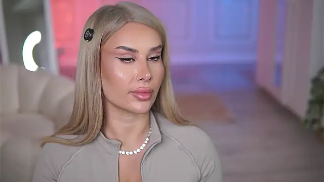 Snapshot of EvaZane chatting on February 2, 2026, 8:40 pm EvaZane online show from February 2, 2026, 8:40 pm