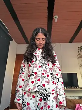 ViolettaSummer online show from April 12, 2026, 12:21 pm