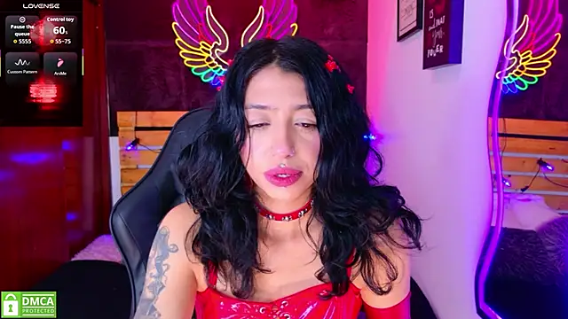 Snapshot of REDHOTTER_ chatting on May 8, 2026, 11:48 am REDHOTTER online show from May 8, 2026, 11:48 am