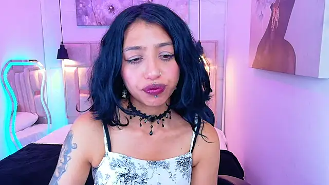 Snapshot of REDHOTTER_ chatting on May 29, 2026, 7:56 pm REDHOTTER online show from May 29, 2026, 7:56 pm