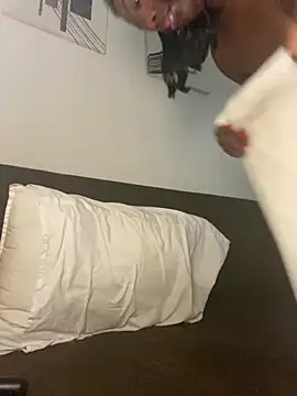 Snapshot of hotcoco28 chatting on March 7, 2025, 12:37 am hotcoco28 online show from March 7, 2025, 12:37 am