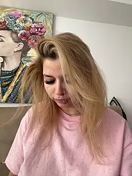 AllysonK online show from April 19, 2026, 11:31 am