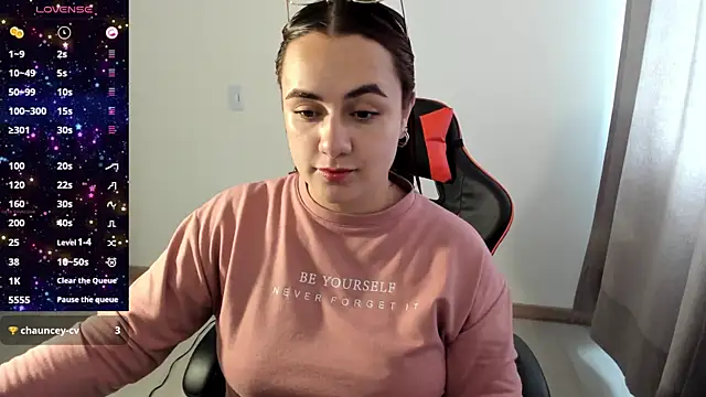 maryluna95 online show from October 17, 2025, 7:16 pm