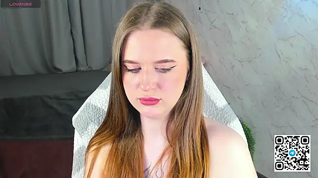Snapshot of Betany_Foks chatting on April 23, 2026, 12:34 am Betany Foks online show from April 23, 2026, 12:34 am