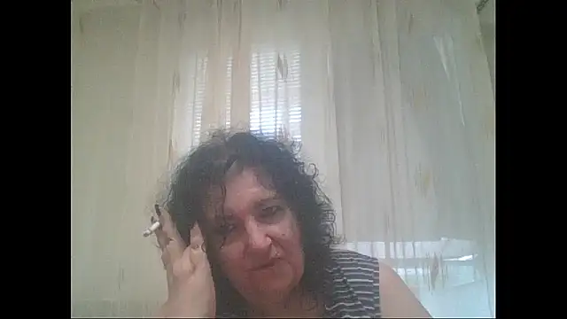 Snapshot of maturekorine chatting on June 18, 2026, 4:00 pm maturekorine online show from June 18, 2026, 4:00 pm