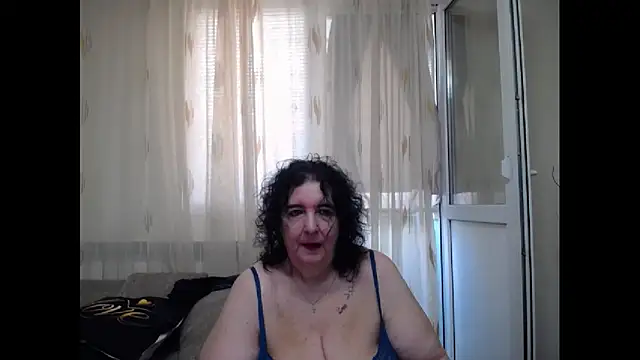 Snapshot of maturekorine chatting on July 7, 2026, 2:43 pm maturekorine online show from July 7, 2026, 2:43 pm