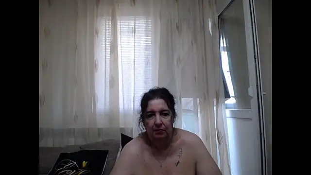 Snapshot of maturekorine chatting on July 9, 2026, 11:47 am maturekorine online show from July 9, 2026, 11:47 am