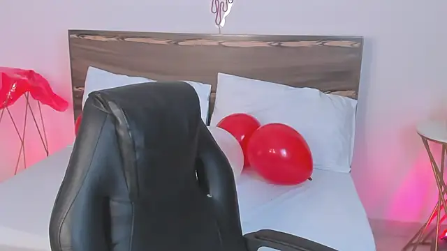 Snapshot of ivette_bocelly chatting on February 14, 2025, 8:05 pm ivette bocelly online show from February 14, 2025, 8:05 pm