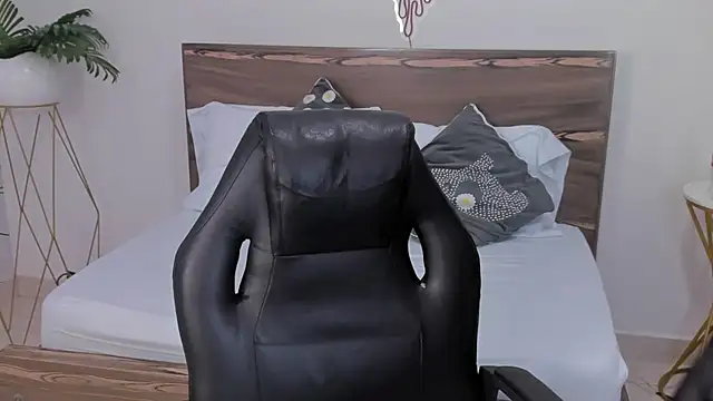 Snapshot of ivette_bocelly chatting on February 21, 2025, 8:16 pm ivette bocelly online show from February 21, 2025, 8:16 pm