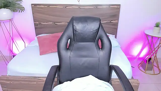 Snapshot of ivette_bocelly chatting on March 10, 2025, 7:29 pm ivette bocelly online show from March 10, 2025, 7:29 pm