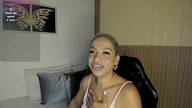 summer night  online show from February 5, 2026, 12:21 pm