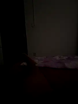 Snapshot of isaackaua chatting on November 19, 2025, 1:55 pm isaackaua online show from November 19, 2025, 1:55 pm