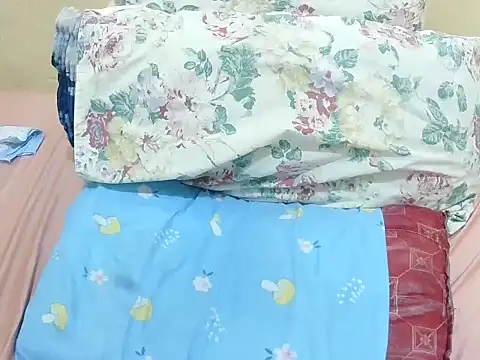 just lela online show from December 23, 2025, 9:18 am