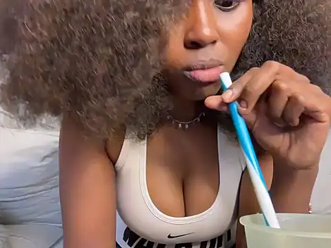 Chocolate queen2 online show from June 12, 2026, 4:33 am