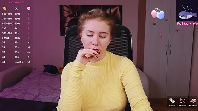 D0nna  online show from September 16, 2025, 1:45 pm