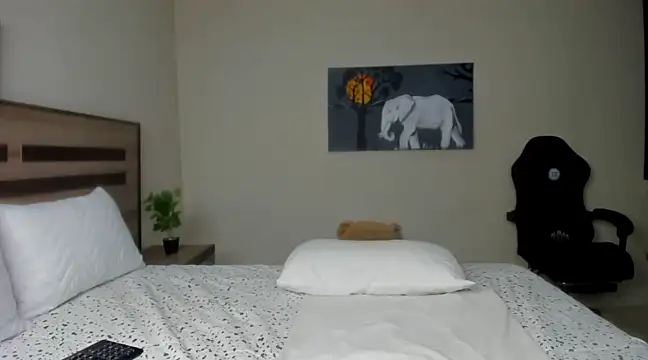 Renee-18 online show from February 3, 2025, 4:46 am