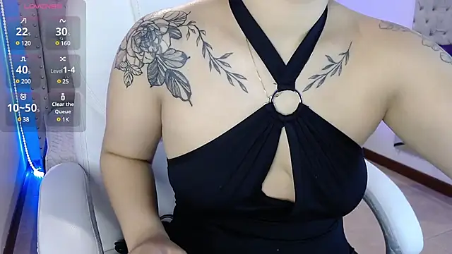 Charlotte Jones   online show from February 27, 2025, 11:20 am