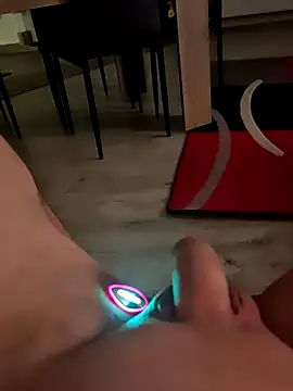 Szeltolo001 online show from January 18, 2026, 3:32 am