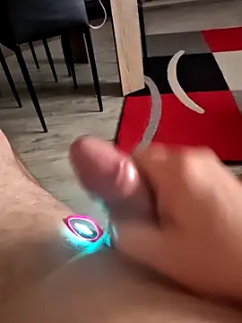 Szeltolo001 online show from February 10, 2026, 3:10 am