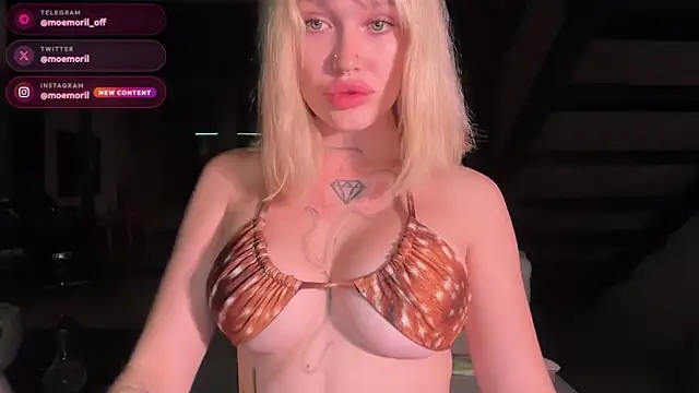 Snapshot of Golden_Aline chatting on June 26, 2026, 11:03 am Golden Aline online show from June 26, 2026, 11:03 am