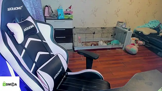 Crazy forest fairy online show from February 8, 2026, 4:49 am